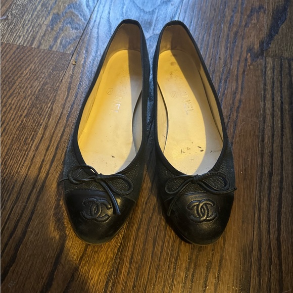 Authentic Chanel ballet flats size 36 - Picture 2 of 4